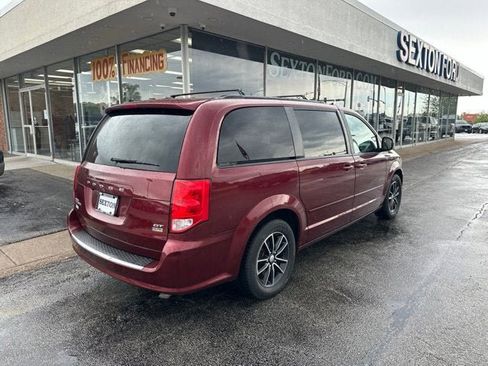 Used 2017 Dodge Grand Caravan GT FWD image 5