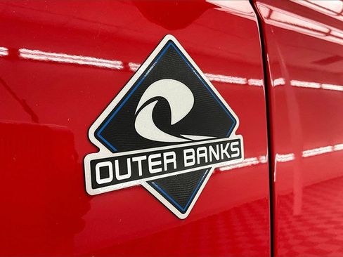 Used 2024 Ford Bronco Outer Banks image 8