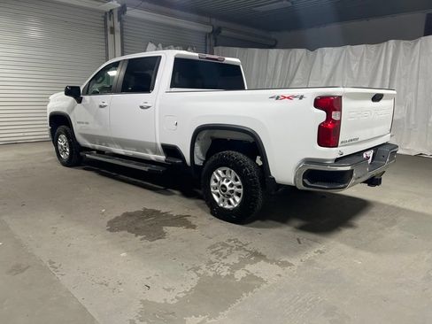 Used 2022 Chevrolet Silverado 2500 LT AWD/4WD image 5