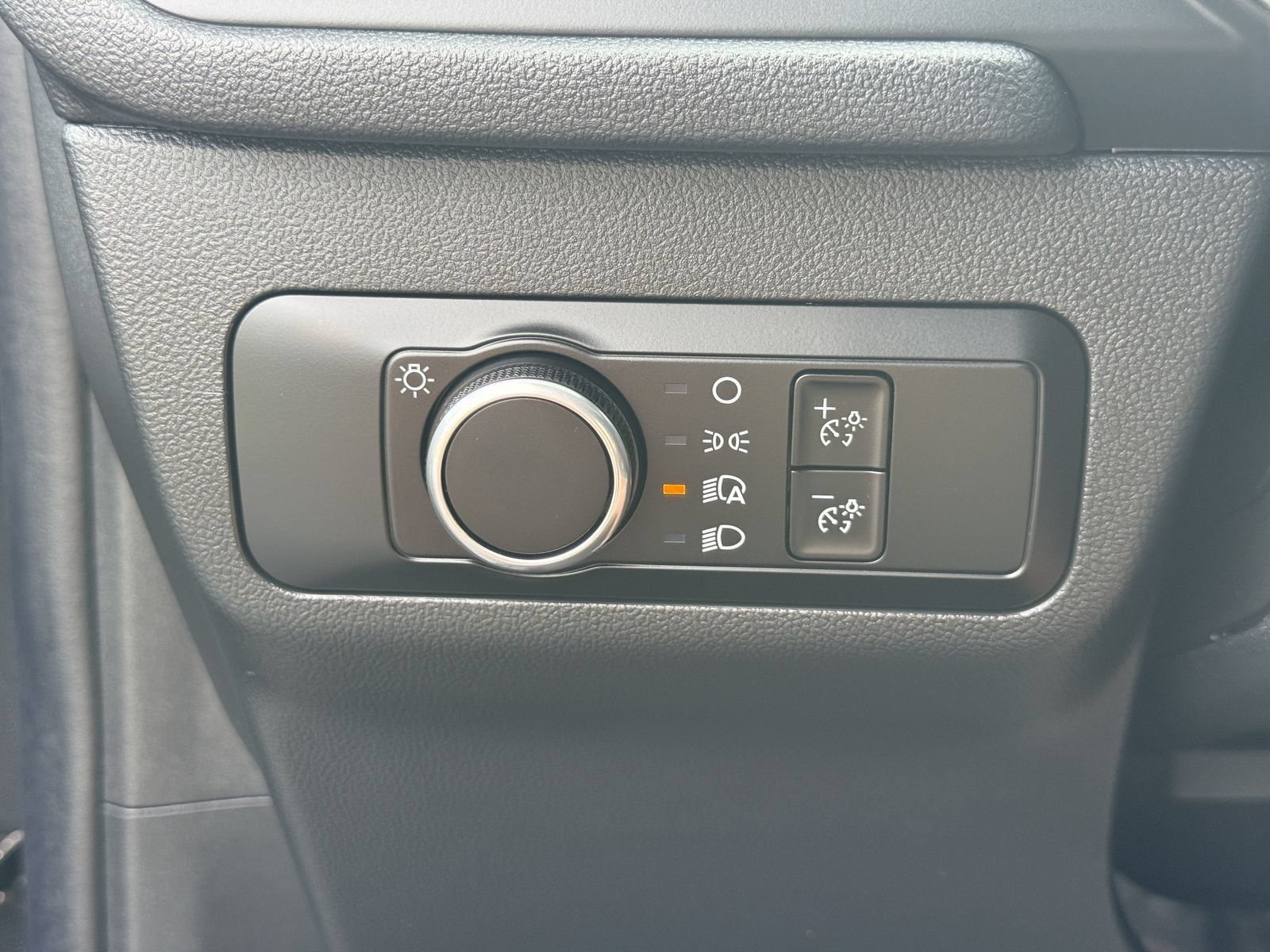 Certified 2025 Ford Escape Active FWD image 30