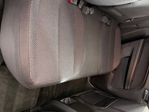 Used 2017 Chevrolet Equinox LT w/ Convenience Package image 22