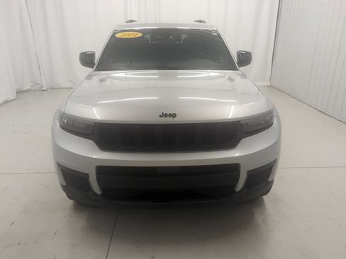 Used 2024 Jeep Grand Cherokee L Laredo image 6
