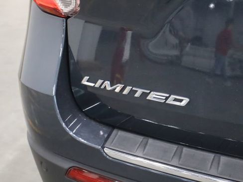 Used 2022 Ford Explorer Limited w/ Equipment Group 301A image 43