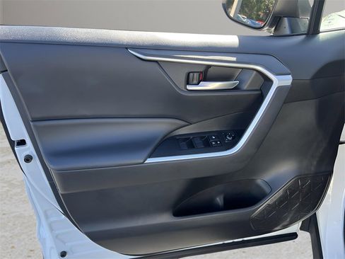 Certified 2021 Toyota RAV4 XLE image 11