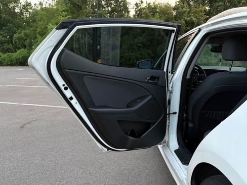 Used 2015 Kia Optima LX image 12