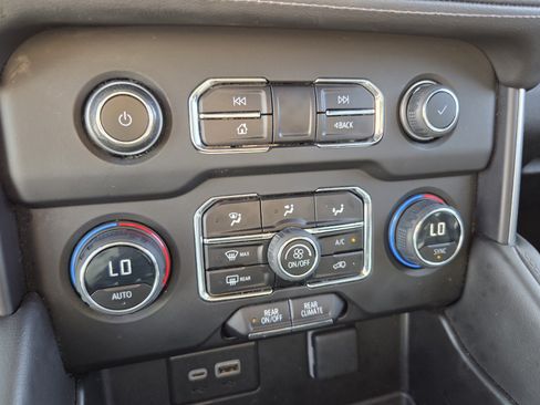 Used 2023 Chevrolet Tahoe LS RWD image 27