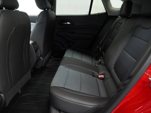 New 2026 Chevrolet Trax LT w/ LT Convenience Package FWD image 11