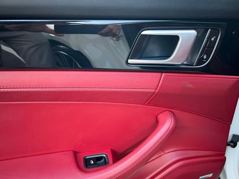 Used 2018 Porsche Panamera 4S image 44