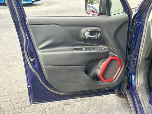 Used 2016 Jeep Renegade Trailhawk w/ Safety & Security Group image 11