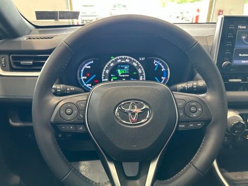 Used 2020 Toyota RAV4 XSE w/ XSE Grade Weather Package AWD/4WD image 10