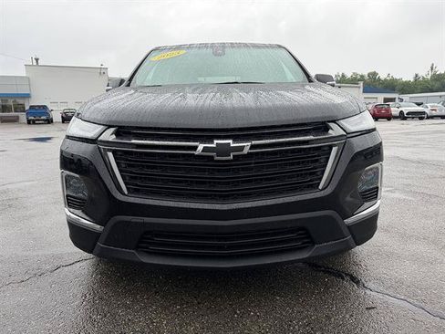 Used 2023 Chevrolet Traverse LT w/ Midnight/Sport Edition AWD/4WD image 2