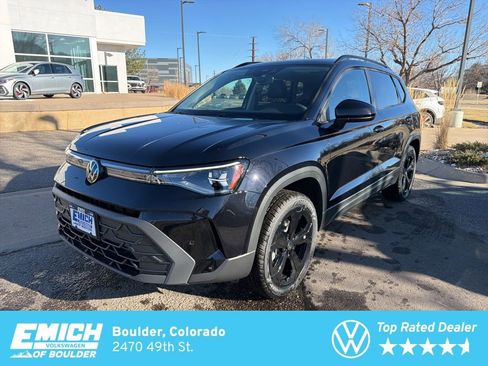 New 2025 Volkswagen Taos SE image 1