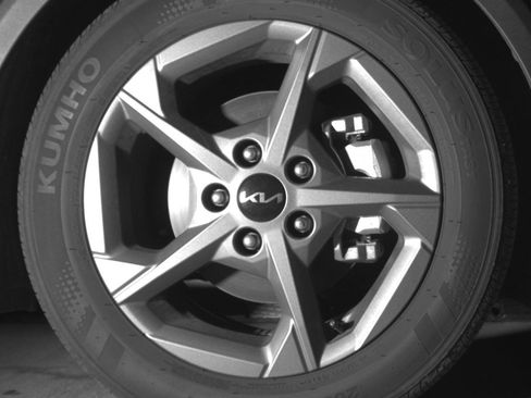 Used 2025 Kia K4 LXS image 13