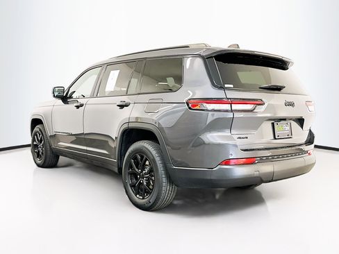 Used 2024 Jeep Grand Cherokee L Altitude image 5