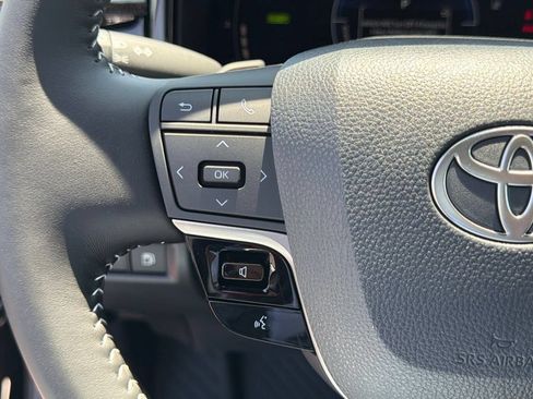 New 2026 Toyota Camry Hybrid FWD image 24