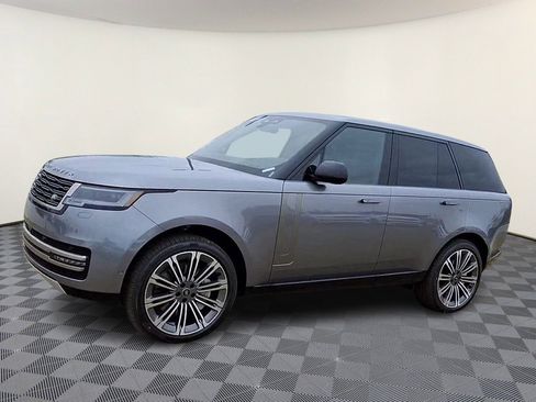 New 2025 Land Rover Range Rover SE image 4