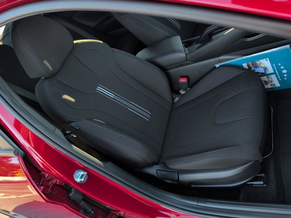 Certified 2025 Hyundai Elantra Sport FWD image 28