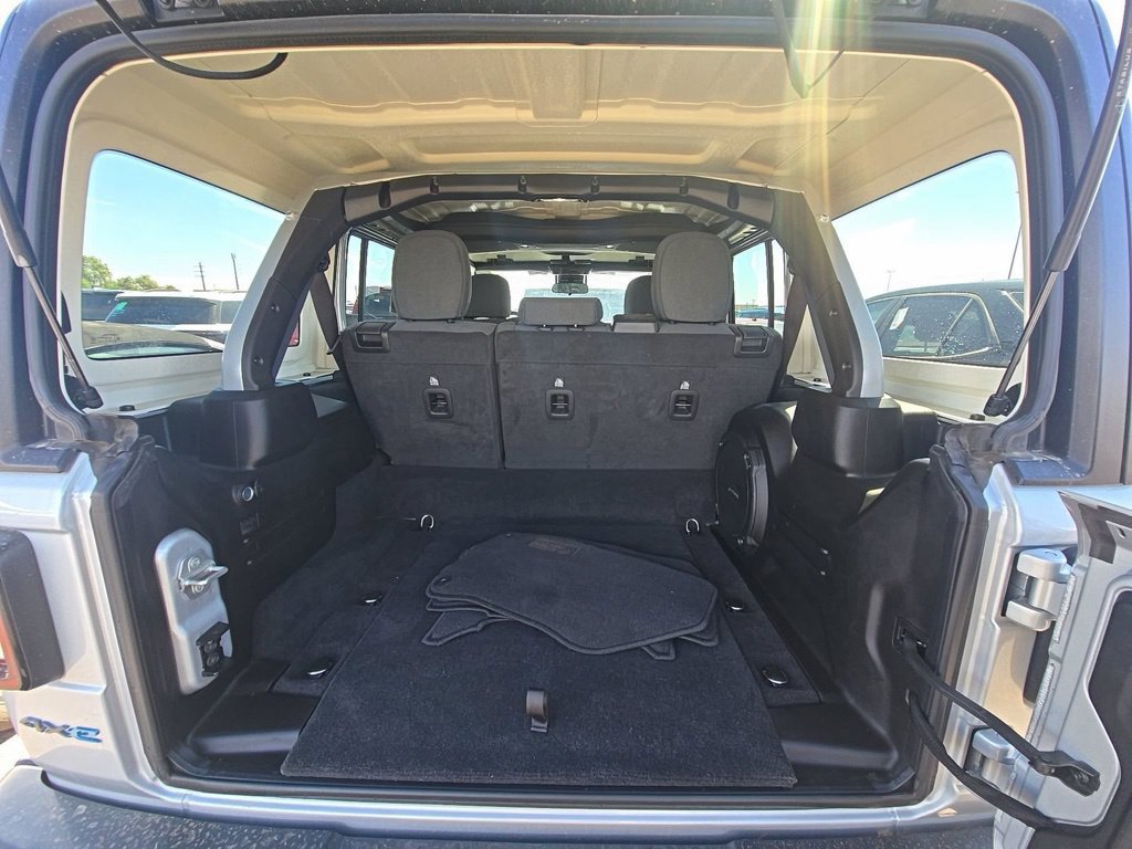 Used 2024 Jeep Wrangler Unlimited w/ Technology Group AWD/4WD image 10