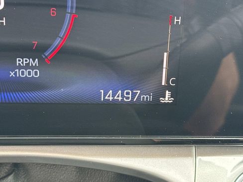 Used 2025 Chevrolet Trax LT w/ LT Convenience Package image 28