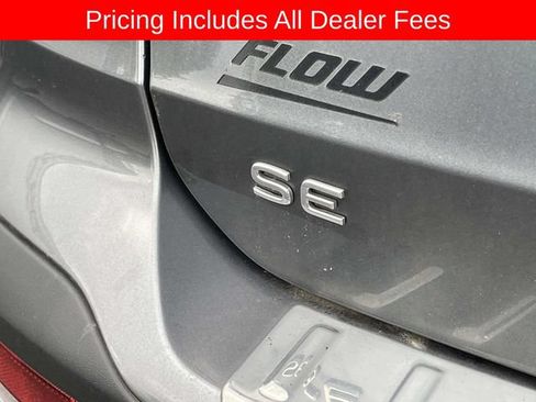 Used 2022 Volkswagen Taos SE w/ IQ.Drive SE Package AWD/4WD image 7