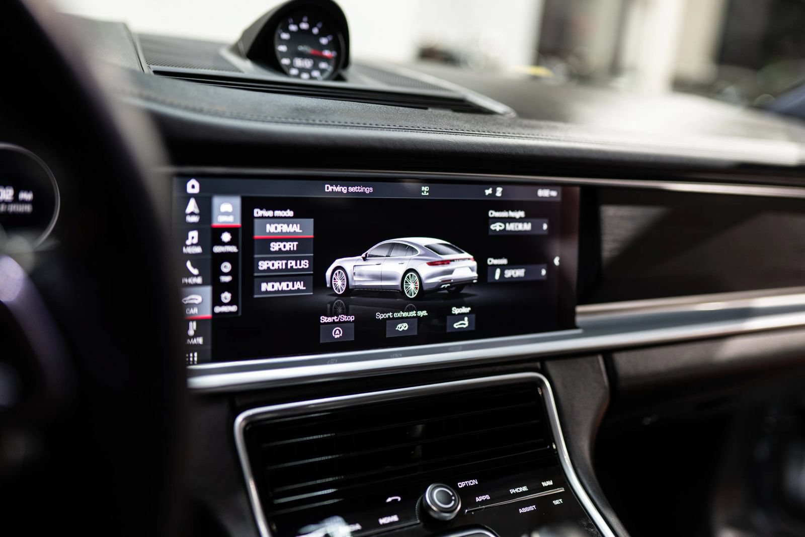 Used 2019 Porsche Panamera GTS w/ Premium Package Plus AWD/4WD image 23