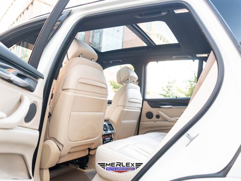 Used 2015 BMW X5 xDrive50i image 21
