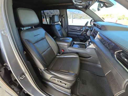 Used 2021 GMC Yukon Denali image 29