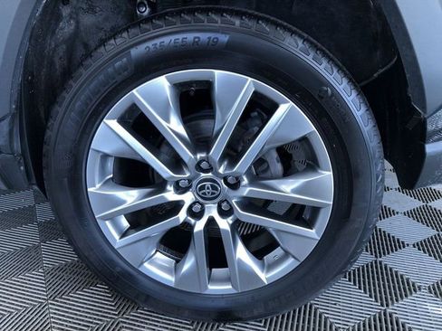 Certified 2022 Toyota RAV4 XLE Premium image 8