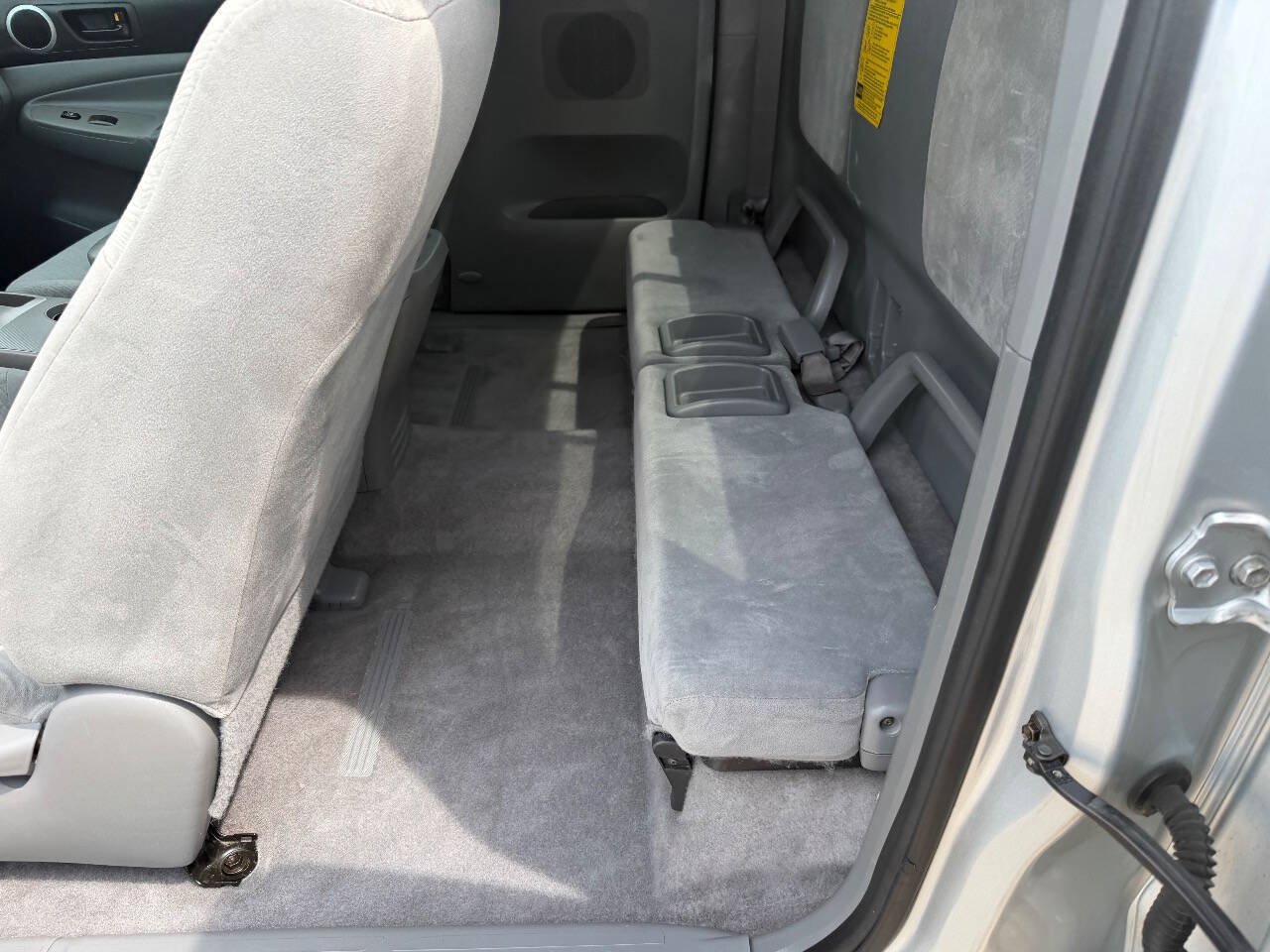 Used 2006 Toyota Tacoma 2WD Access Cab image 12
