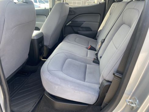 Used 2018 Chevrolet Colorado W/T w/ WT Convenience Package RWD image 15
