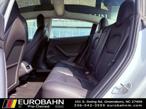 Used 2023 Tesla Model 3 Standard Range image 9