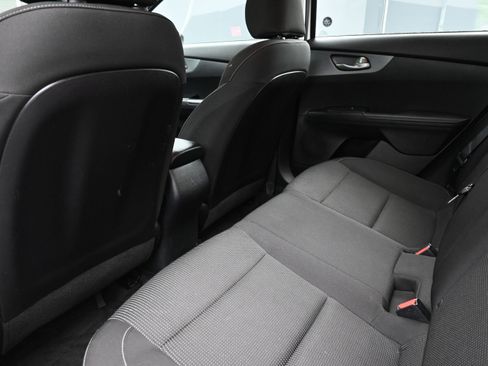 Used 2020 Kia Forte LXS FWD image 21