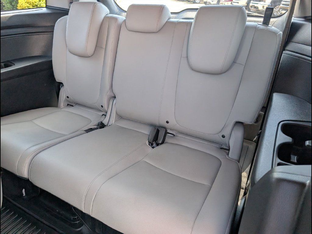 Used 2018 Honda Odyssey Touring image 14