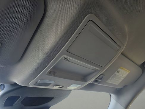 Used 2022 Ford Escape SE w/ Cold Weather Package image 24