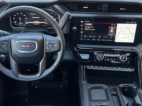 Certified 2025 GMC Sierra 2500 AT4X image 15