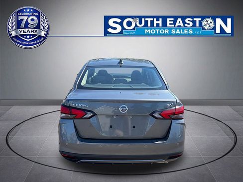 Used 2021 Nissan Versa SV FWD image 4