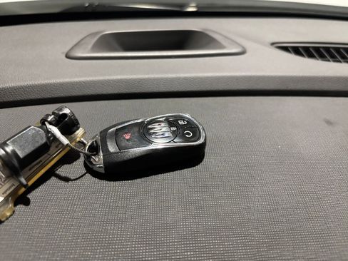 Used 2025 Buick Envista Sport Touring FWD image 21