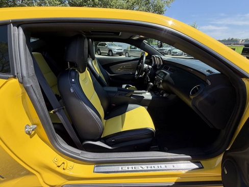 Used 2010 Chevrolet Camaro SS w/ RS Package RWD image 28