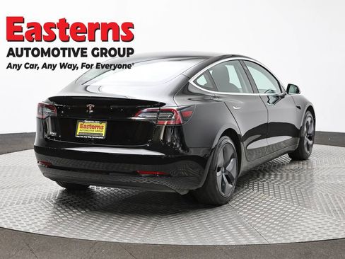 Used 2019 Tesla Model 3 Standard Range Plus image 5