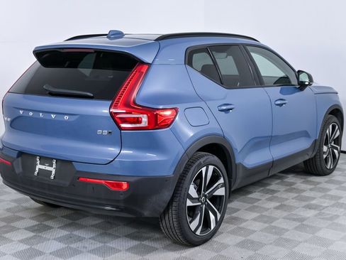 Certified 2025 Volvo XC40 B5 Plus image 30