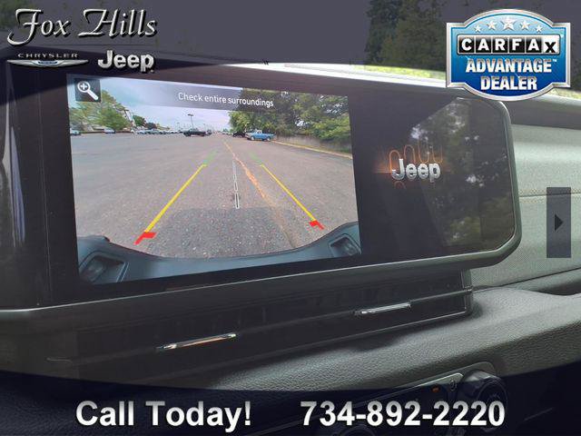Certified 2025 Jeep Gladiator Sport AWD/4WD image 21