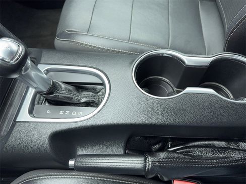 Used 2018 Ford Mustang Premium image 33