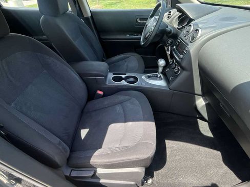 Used 2014 Nissan Rogue S w/ Convenience Package AWD/4WD image 11