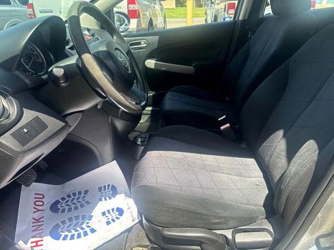 Used 2013 MAZDA MAZDA2 Sport image 10