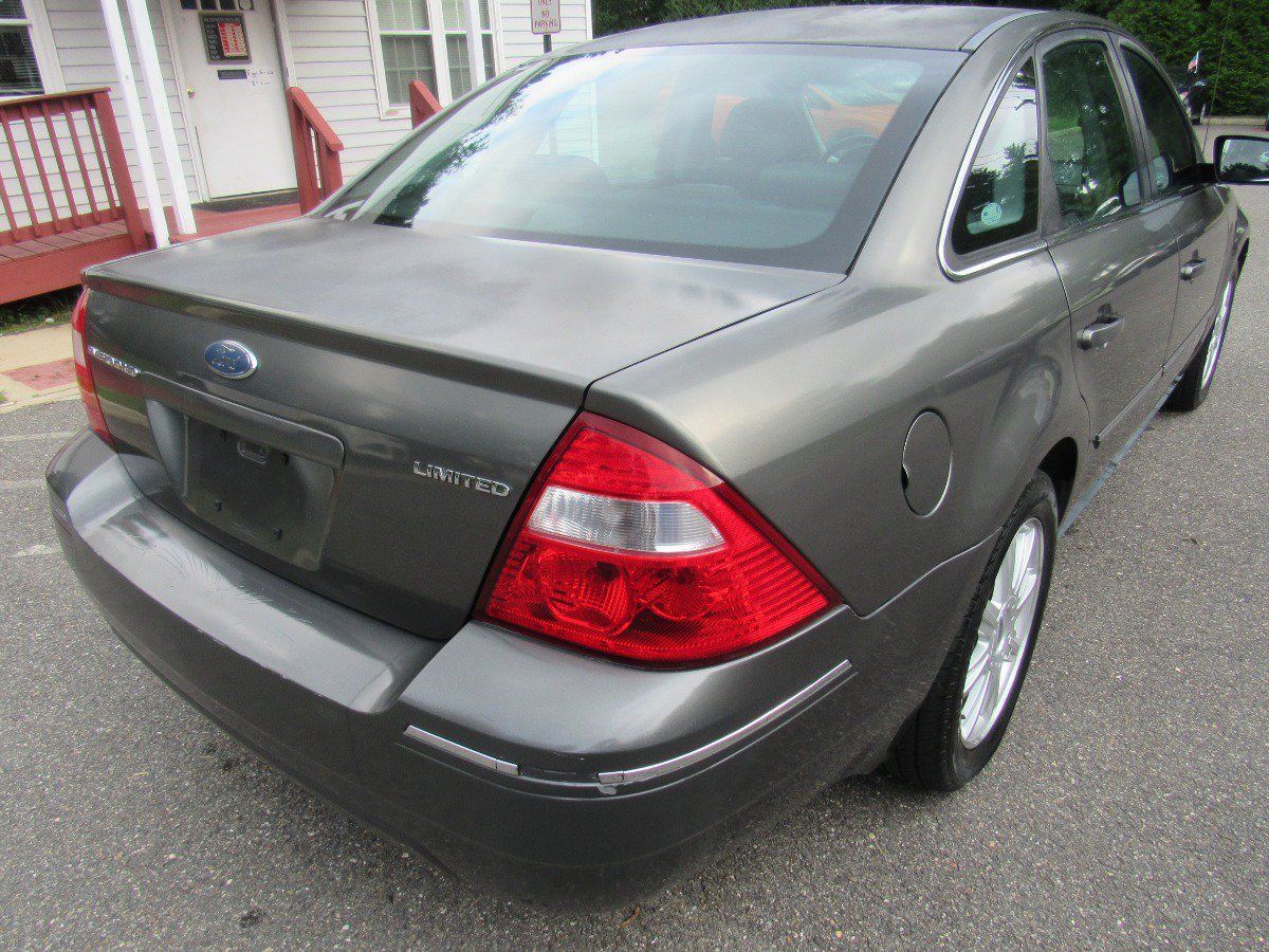 Used 2005 Ford Five Hundred Limited FWD image 5