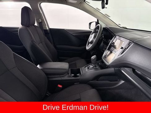 Used 2025 Subaru Outback AWD/4WD image 25