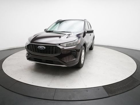 Used 2023 Ford Escape Active w/ Tech Pack #1 AWD/4WD image 12
