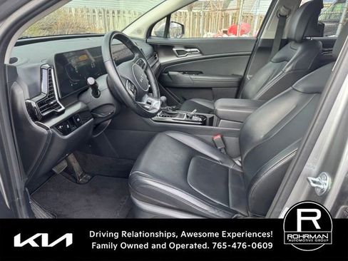 Used 2024 Kia Sportage EX image 8