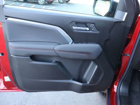 New 2026 Chevrolet Colorado Z71 w/ Midnight Edition AWD/4WD image 4