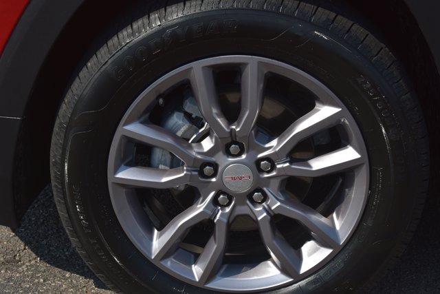 Used 2023 GMC Terrain SLT FWD image 10
